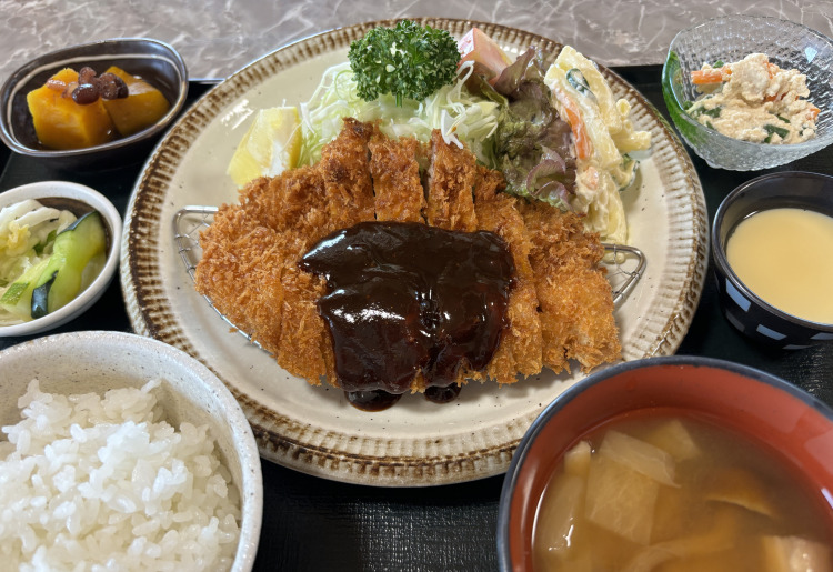 味噌とんかつ定食　